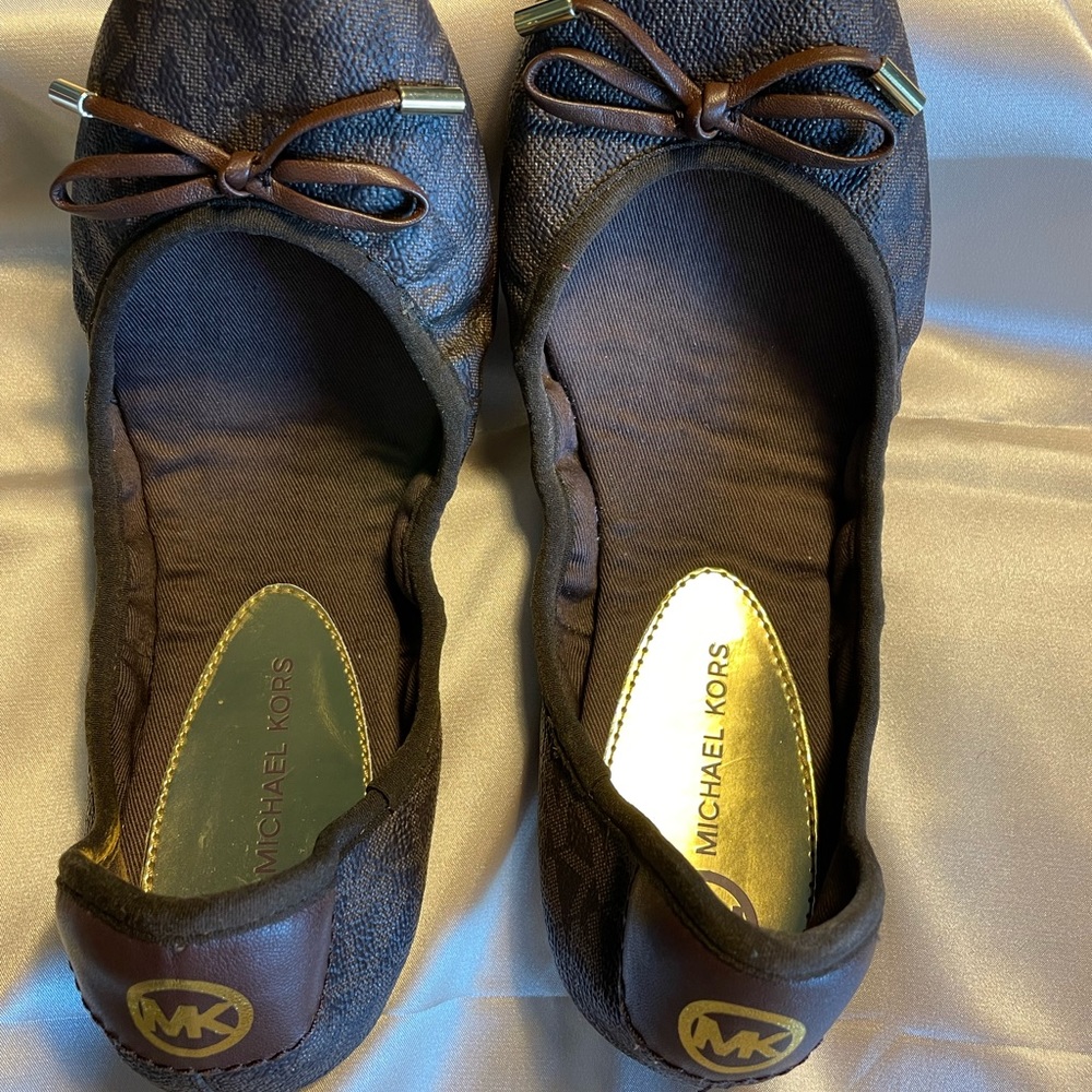 Never worn Michael Kors ballet flats - Picture 6 of 6